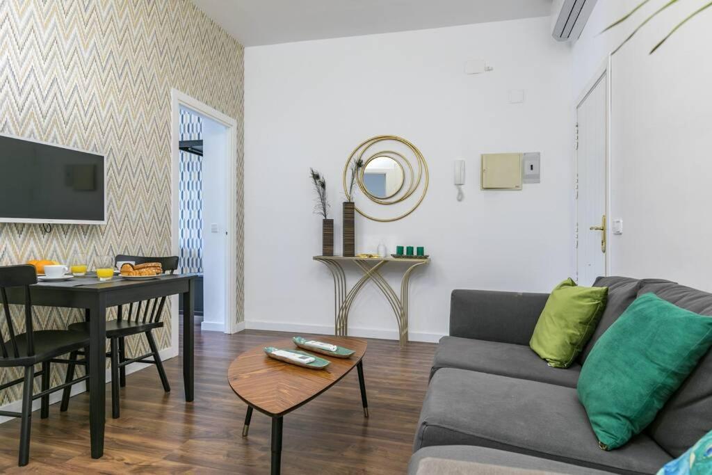 Apartamentos Plaza De Pedro Zerolo I Madrid Exterior photo